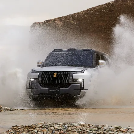 Yangwang U8 Torque. Instant