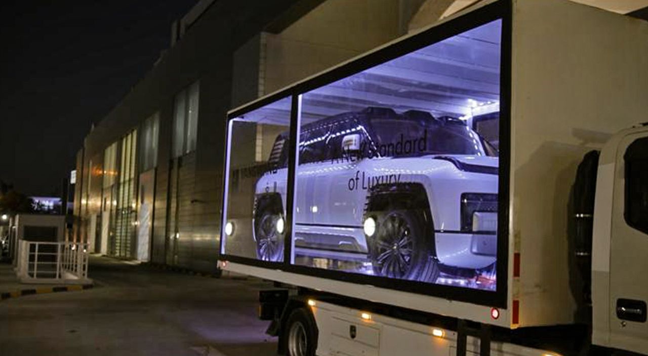 تجربة التسليم الأولى لأول عميل لسيارة U8